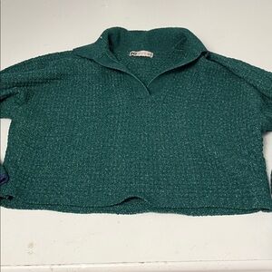 SO Small Green Long Sleeve Cropped Sweater with Collar